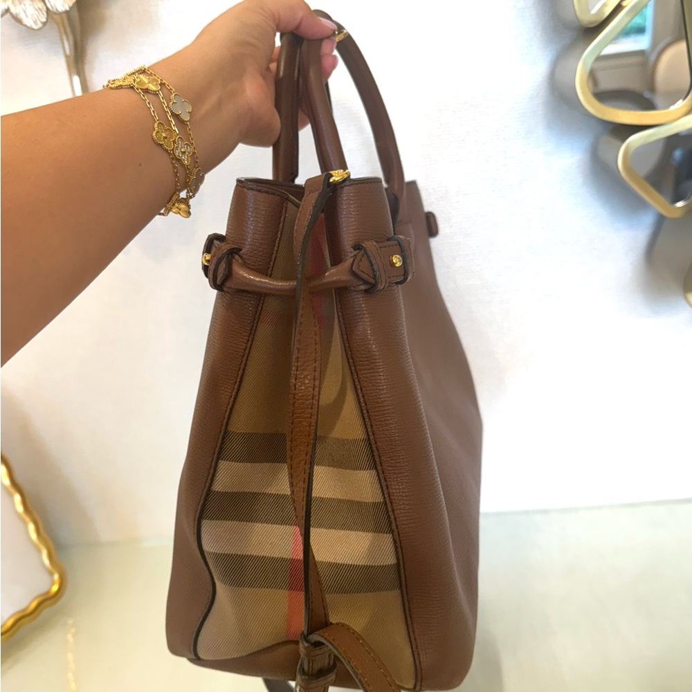 Burberry Large Chestnut Leather Tote - Picture 5 of 14